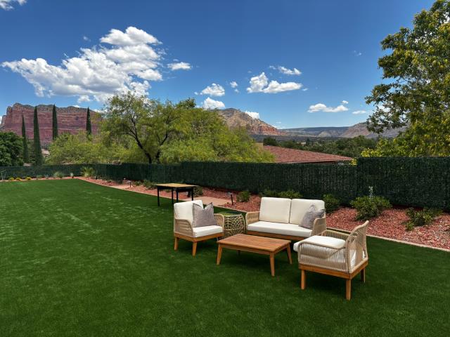 Where to find A TEAK WEAVE LOUNGE PACKAGE in Sedona