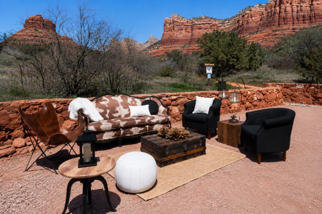 Where to find A WESTERN ELEGANCE LOUNGE PACKAGE in Sedona