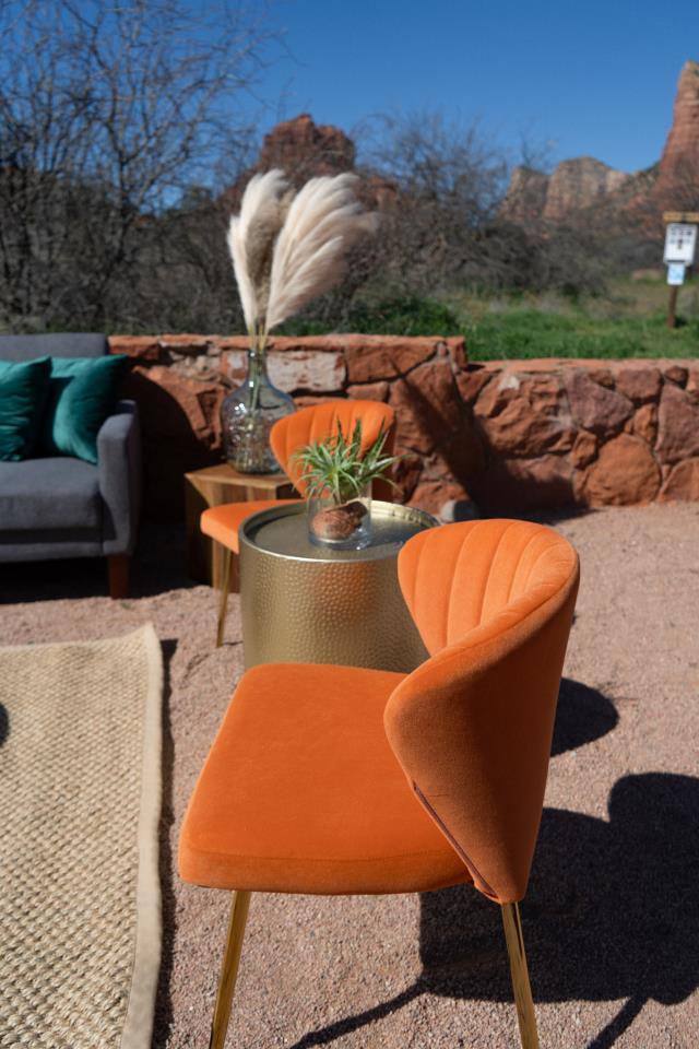 Where to find A JEWEL BOX LOUNGE PACKAGE in Sedona